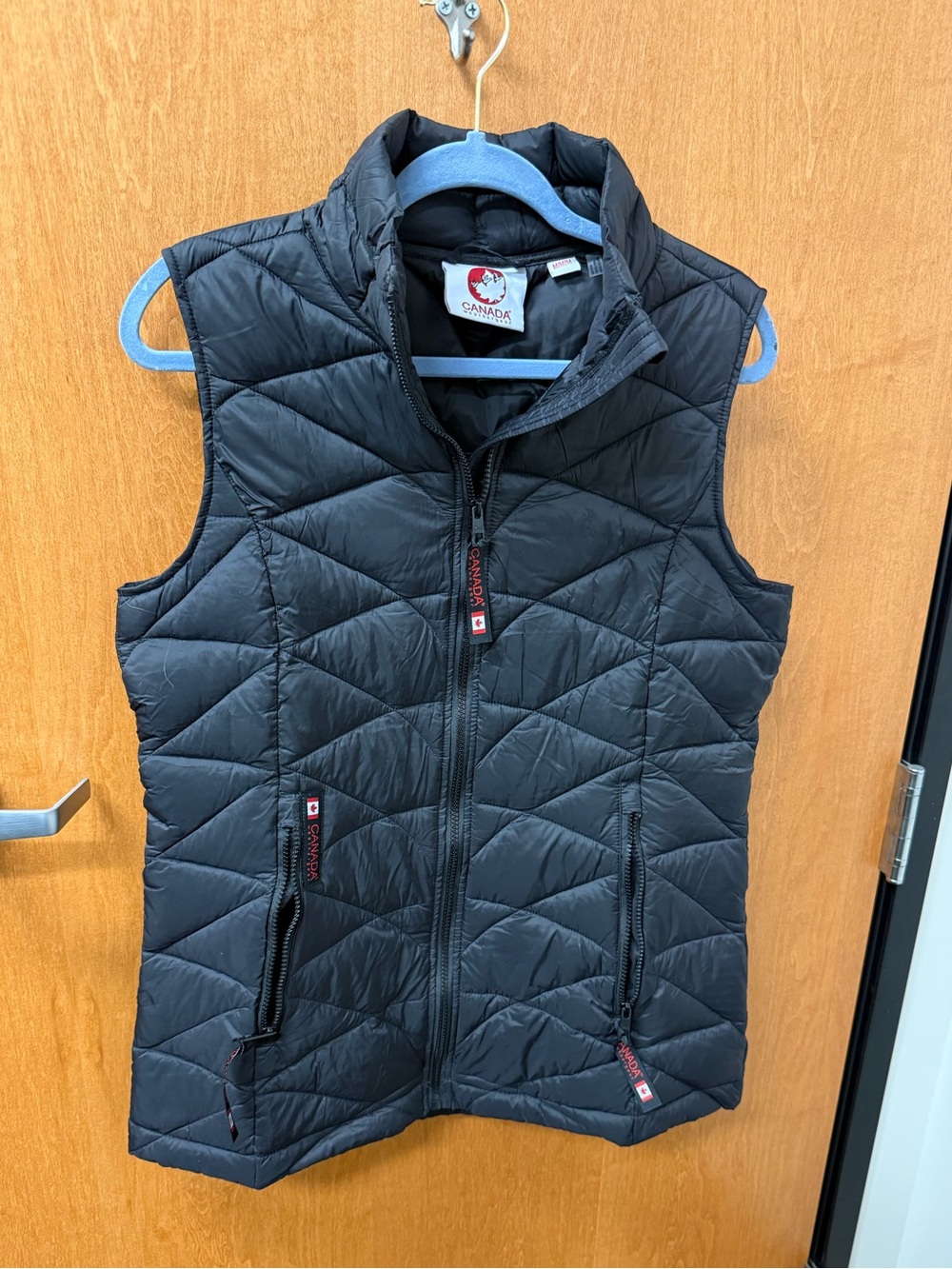 Canada Weather Gear Women's Black Quilted Puffer Vest